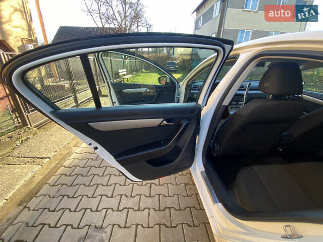 Белый Фольксваген Пассат, объемом двигателя 1.97 л и пробегом 240 тыс. км за 11200 $, фото 12 на Automoto.ua