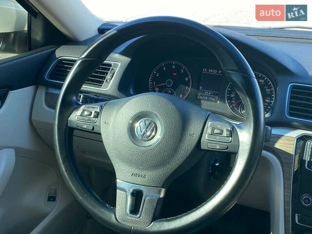 Белый Фольксваген Пассат, объемом двигателя 2.5 л и пробегом 126 тыс. км за 10600 $, фото 24 на Automoto.ua