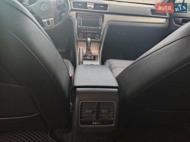 Фольксваген Пассат 2013 в Каменское - Днепродзержинск на Automoto.ua Белый Фольксваген Пассат, объемом двигателя 1.8 л и пробегом 206 тыс. км за 10299 $, фото 3 на Automoto.ua