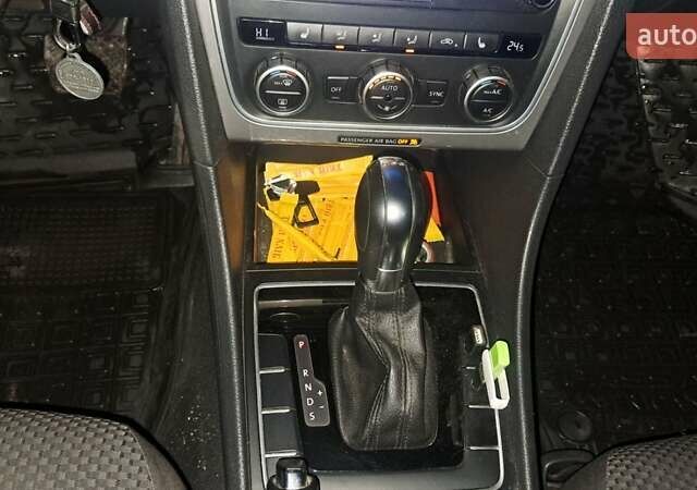 Белый Фольксваген Пассат, объемом двигателя 1.97 л и пробегом 309 тыс. км за 9500 $, фото 16 на Automoto.ua