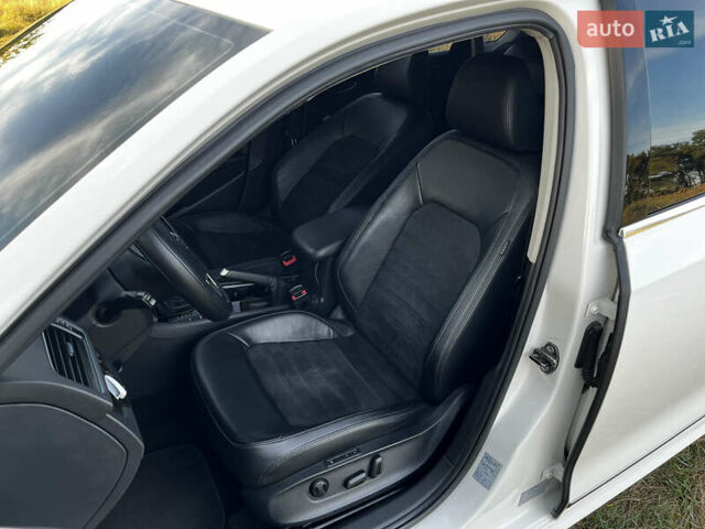 Фольксваген Пассат 2013 в Вышгороде на Automoto.ua Белый Фольксваген Пассат, объемом двигателя 1.97 л и пробегом 102 тыс. км за 14000 $, фото 45 на Automoto.ua