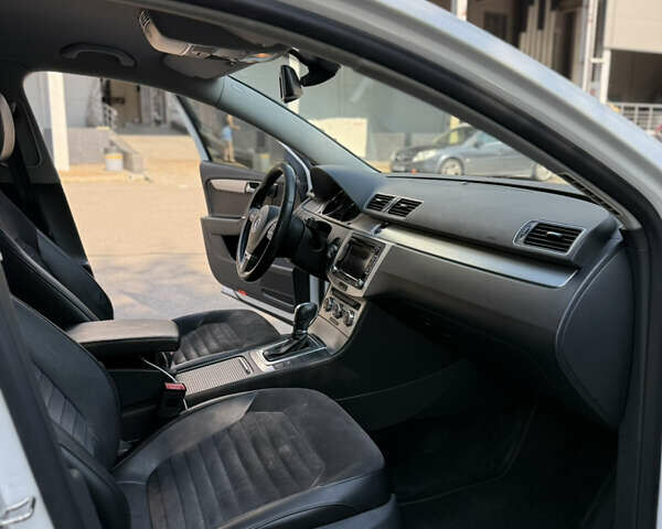 Білий Фольксваген Пассат, об'ємом двигуна 1.8 л та пробігом 210 тис. км за 8900 $, фото 27 на Automoto.ua
