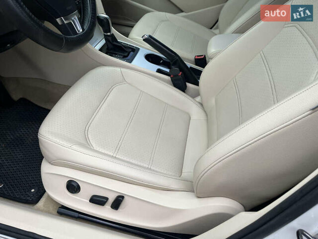 Белый Фольксваген Пассат, объемом двигателя 1.97 л и пробегом 267 тыс. км за 10800 $, фото 17 на Automoto.ua