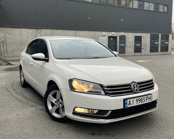 Белый Фольксваген Пассат, объемом двигателя 1.97 л и пробегом 201 тыс. км за 11900 $, фото 3 на Automoto.ua