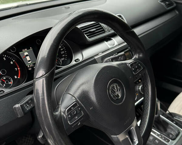 Белый Фольксваген Пассат, объемом двигателя 1.8 л и пробегом 262 тыс. км за 10700 $, фото 8 на Automoto.ua