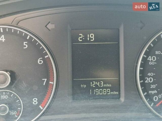 Фольксваген Пассат 2013 в Запорожье на Automoto.ua Белый Фольксваген Пассат, объемом двигателя 2.48 л и пробегом 192 тыс. км за 10500 $, фото 1 на Automoto.ua