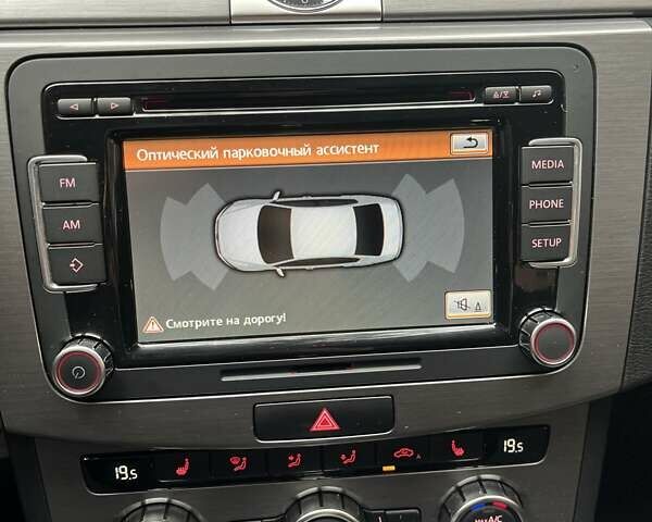 Белый Фольксваген Пассат, объемом двигателя 1.97 л и пробегом 201 тыс. км за 11900 $, фото 14 на Automoto.ua