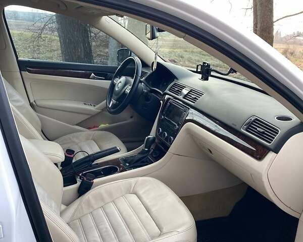 Белый Фольксваген Пассат, объемом двигателя 1.97 л и пробегом 163 тыс. км за 13400 $, фото 9 на Automoto.ua