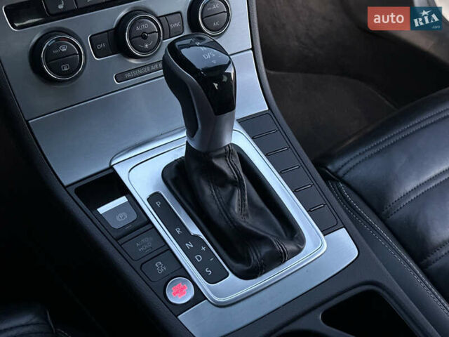 Фольксваген Пассат 2013 в Одессе на Automoto.ua Белый Фольксваген Пассат, объемом двигателя 1.98 л и пробегом 150 тыс. км за 12500 $, фото 62 на Automoto.ua