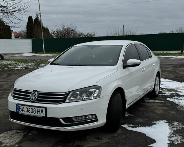 Белый Фольксваген Пассат, объемом двигателя 1.8 л и пробегом 262 тыс. км за 10700 $, фото 1 на Automoto.ua