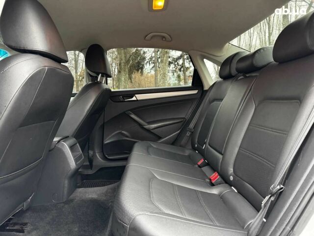 Белый Фольксваген Пассат, объемом двигателя 2.5 л и пробегом 206 тыс. км за 9990 $, фото 22 на Automoto.ua