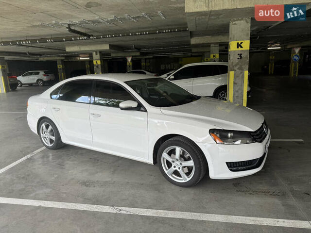 Білий Фольксваген Пассат, об'ємом двигуна 2.5 л та пробігом 250 тис. км за 8700 $, фото 8 на Automoto.ua