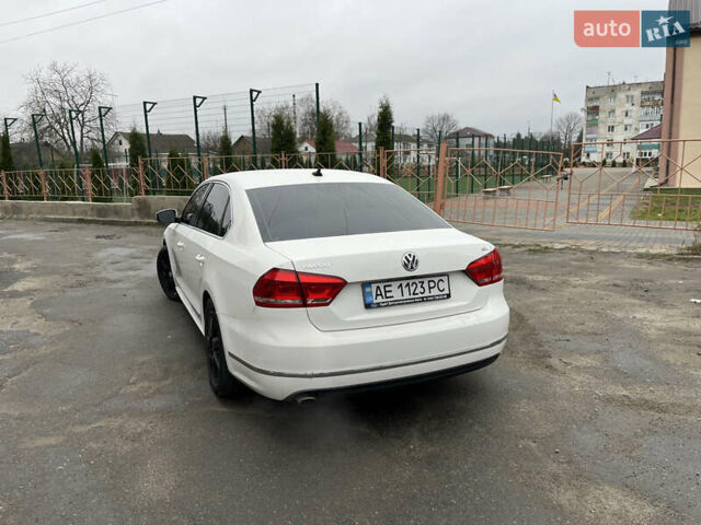 Белый Фольксваген Пассат, объемом двигателя 2.48 л и пробегом 285 тыс. км за 9500 $, фото 4 на Automoto.ua