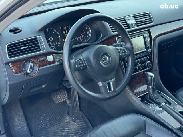 Белый Фольксваген Пассат, объемом двигателя 2 л и пробегом 222 тыс. км за 14190 $, фото 14 на Automoto.ua