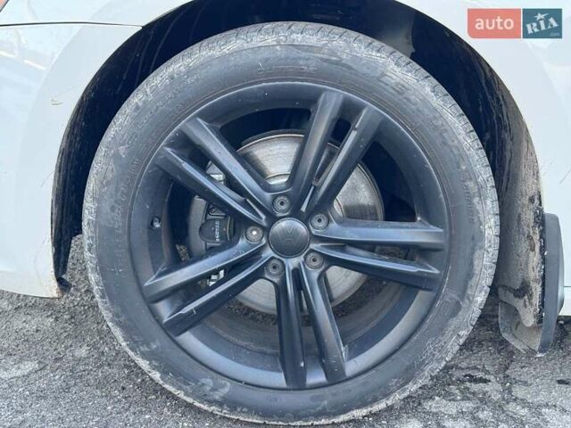 Білий Фольксваген Пассат, об'ємом двигуна 2 л та пробігом 222 тис. км за 14190 $, фото 9 на Automoto.ua