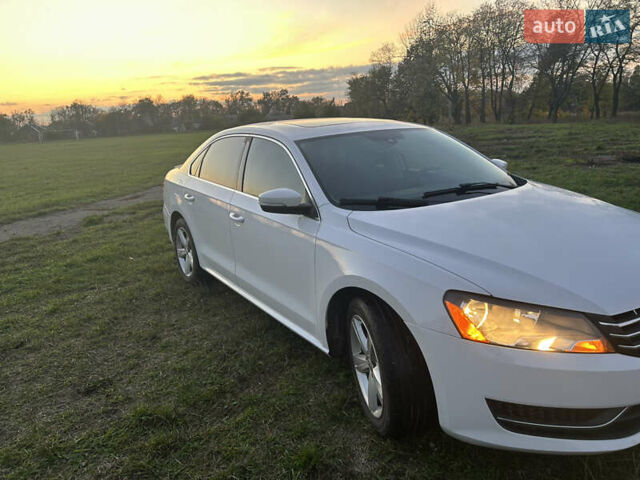 Фольксваген Пассат 2013 в Новоукраинке на Automoto.ua Белый Фольксваген Пассат, объемом двигателя 1.97 л и пробегом 181 тыс. км за 13300 $, фото 3 на Automoto.ua