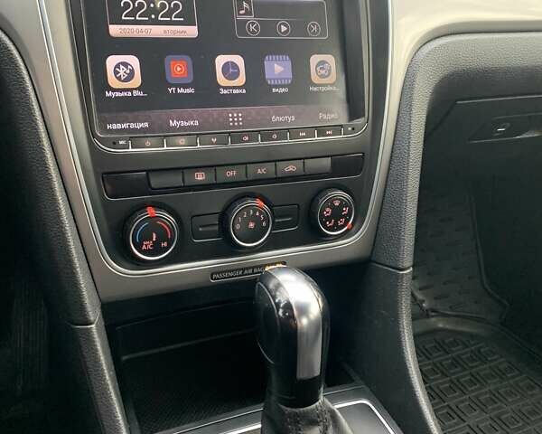 Белый Фольксваген Пассат, объемом двигателя 2.5 л и пробегом 121 тыс. км за 9800 $, фото 18 на Automoto.ua