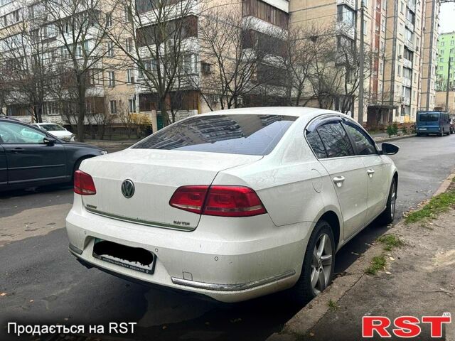 Білий Фольксваген Пассат, об'ємом двигуна 2 л та пробігом 185 тис. км за 11500 $, фото 4 на Automoto.ua