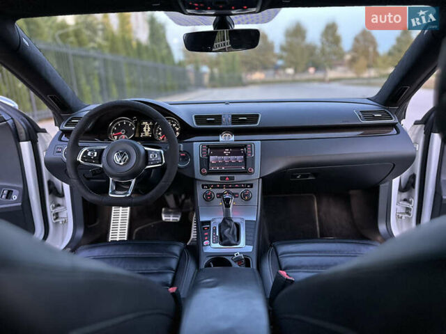 Фольксваген Пассат 2013 в Одессе на Automoto.ua Белый Фольксваген Пассат, объемом двигателя 1.98 л и пробегом 150 тыс. км за 12500 $, фото 36 на Automoto.ua