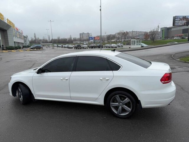 Белый Фольксваген Пассат, объемом двигателя 2.5 л и пробегом 250 тыс. км за 9000 $, фото 5 на Automoto.ua
