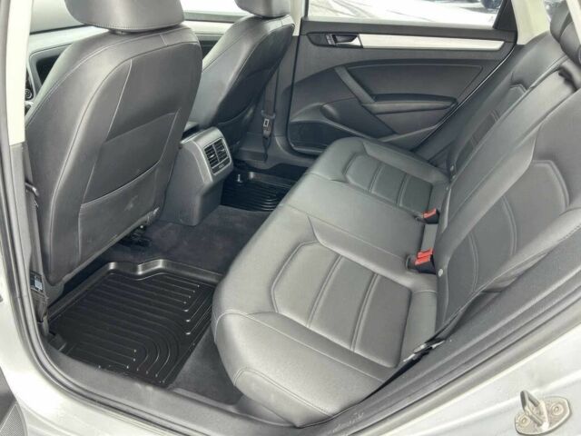 Білий Фольксваген Пассат, об'ємом двигуна 2 л та пробігом 80 тис. км за 3700 $, фото 9 на Automoto.ua