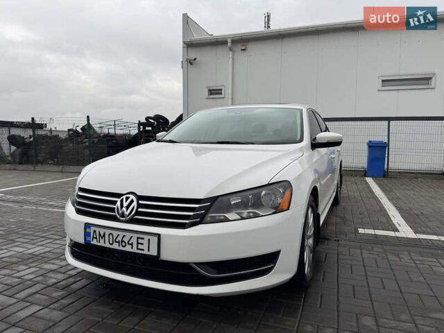 Белый Фольксваген Пассат, объемом двигателя 2.5 л и пробегом 249 тыс. км за 9900 $, фото 12 на Automoto.ua