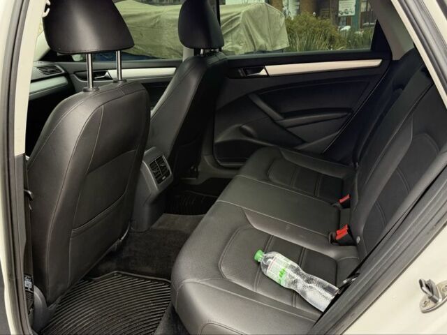 Білий Фольксваген Пассат, об'ємом двигуна 2 л та пробігом 118 тис. км за 11500 $, фото 7 на Automoto.ua