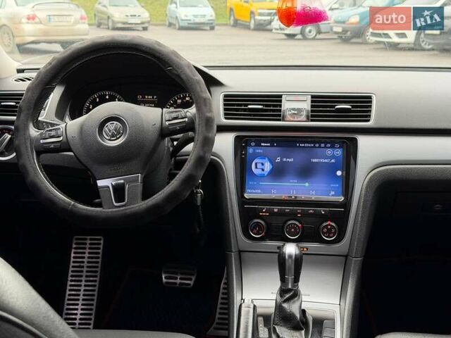 Белый Фольксваген Пассат, объемом двигателя 2.5 л и пробегом 250 тыс. км за 9000 $, фото 23 на Automoto.ua