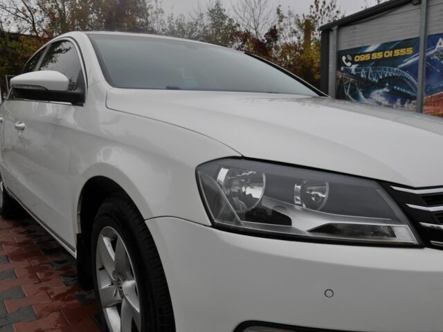 Белый Фольксваген Пассат, объемом двигателя 2 л и пробегом 195 тыс. км за 9000 $, фото 3 на Automoto.ua