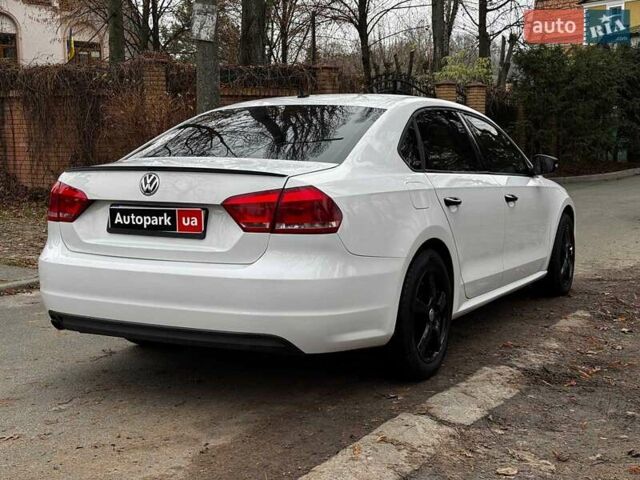 Білий Фольксваген Пассат, об'ємом двигуна 2.5 л та пробігом 206 тис. км за 9990 $, фото 6 на Automoto.ua
