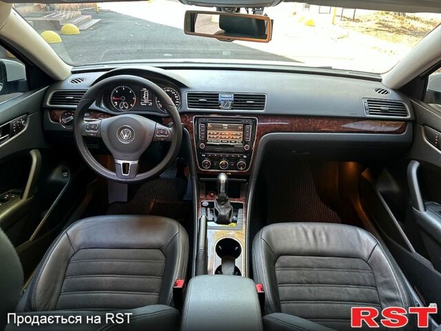 Белый Фольксваген Пассат, объемом двигателя 2 л и пробегом 130 тыс. км за 13300 $, фото 8 на Automoto.ua