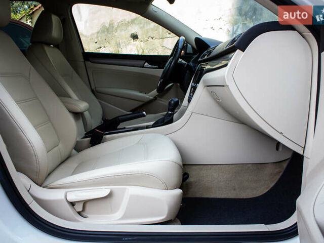 Белый Фольксваген Пассат, объемом двигателя 2 л и пробегом 149 тыс. км за 13250 $, фото 44 на Automoto.ua