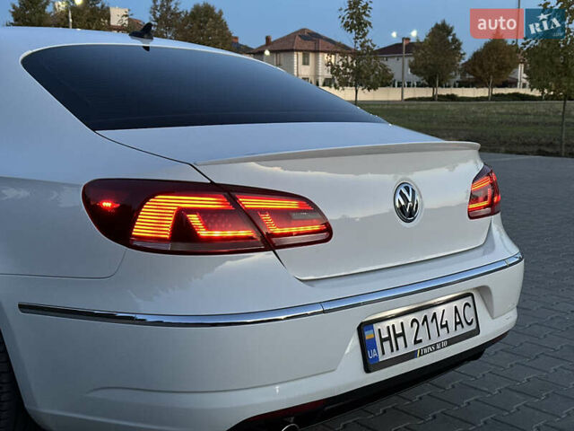 Фольксваген Пассат 2013 в Одессе на Automoto.ua Белый Фольксваген Пассат, объемом двигателя 1.98 л и пробегом 150 тыс. км за 12500 $, фото 71 на Automoto.ua