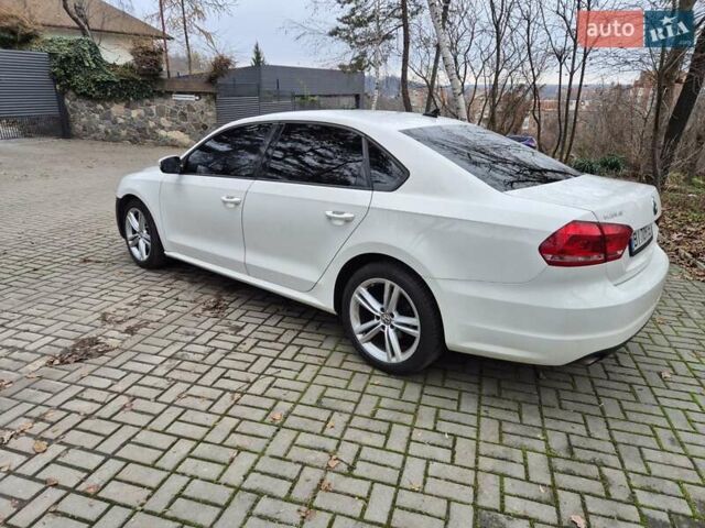 Белый Фольксваген Пассат, объемом двигателя 2.5 л и пробегом 250 тыс. км за 8000 $, фото 5 на Automoto.ua