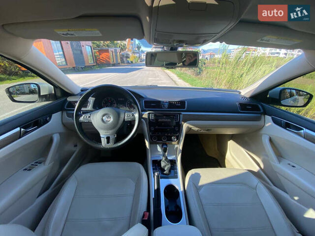 Белый Фольксваген Пассат, объемом двигателя 2.5 л и пробегом 126 тыс. км за 10600 $, фото 23 на Automoto.ua