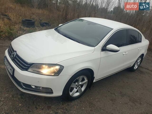 Белый Фольксваген Пассат, объемом двигателя 1.8 л и пробегом 160 тыс. км за 10700 $, фото 1 на Automoto.ua