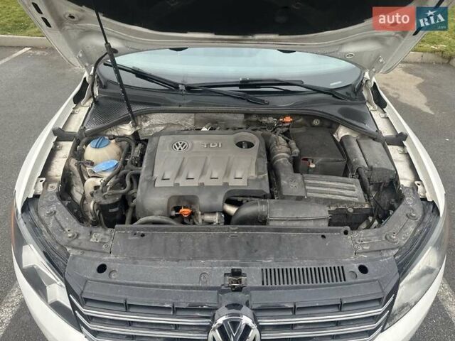 Белый Фольксваген Пассат, объемом двигателя 1.97 л и пробегом 280 тыс. км за 11000 $, фото 9 на Automoto.ua