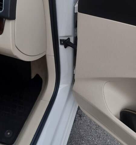 Белый Фольксваген Пассат, объемом двигателя 2 л и пробегом 152 тыс. км за 10600 $, фото 11 на Automoto.ua