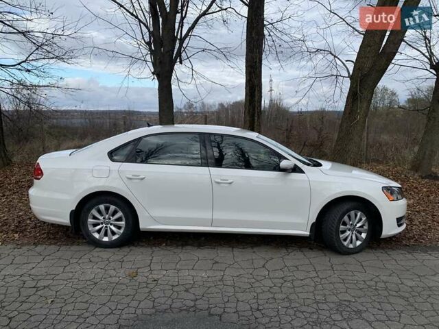Белый Фольксваген Пассат, объемом двигателя 2.5 л и пробегом 121 тыс. км за 9800 $, фото 5 на Automoto.ua