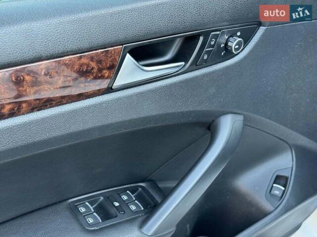 Білий Фольксваген Пассат, об'ємом двигуна 2 л та пробігом 222 тис. км за 14190 $, фото 11 на Automoto.ua