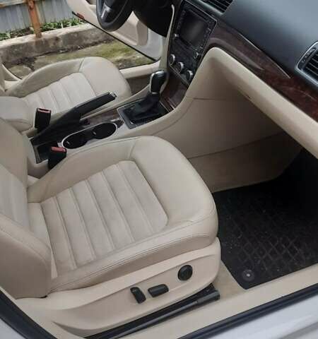 Белый Фольксваген Пассат, объемом двигателя 2 л и пробегом 152 тыс. км за 10600 $, фото 20 на Automoto.ua