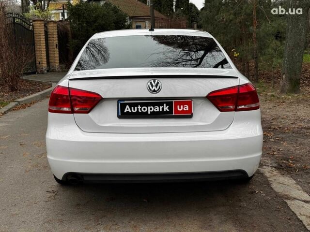 Белый Фольксваген Пассат, объемом двигателя 2.5 л и пробегом 206 тыс. км за 9990 $, фото 7 на Automoto.ua