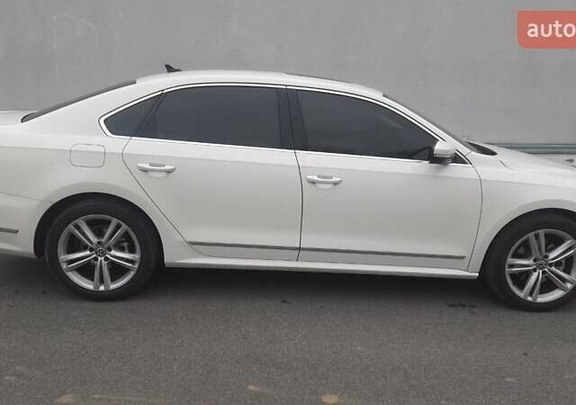 Белый Фольксваген Пассат, объемом двигателя 2 л и пробегом 152 тыс. км за 10600 $, фото 3 на Automoto.ua