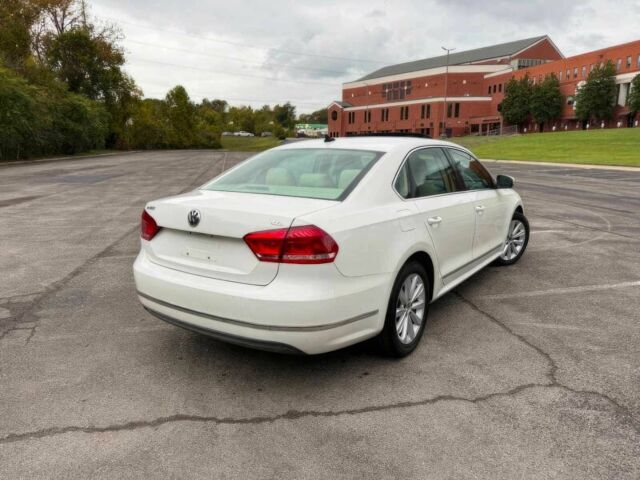 Белый Фольксваген Пассат, объемом двигателя 2.5 л и пробегом 90 тыс. км за 3900 $, фото 7 на Automoto.ua