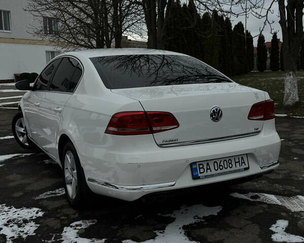 Белый Фольксваген Пассат, объемом двигателя 1.8 л и пробегом 262 тыс. км за 10700 $, фото 5 на Automoto.ua