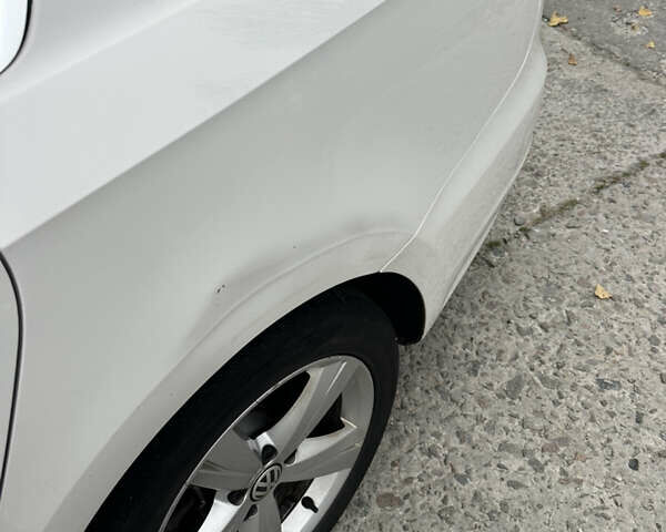 Белый Фольксваген Пассат, объемом двигателя 2.48 л и пробегом 226 тыс. км за 8900 $, фото 10 на Automoto.ua