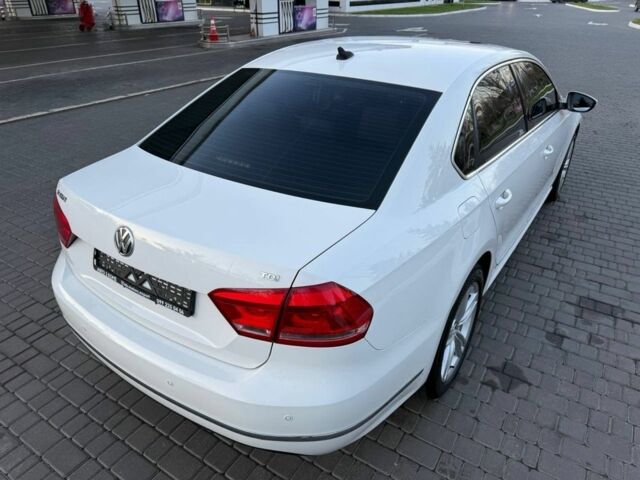 Белый Фольксваген Пассат, объемом двигателя 2 л и пробегом 151 тыс. км за 13200 $, фото 4 на Automoto.ua