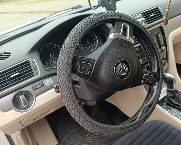 Белый Фольксваген Пассат, объемом двигателя 1.97 л и пробегом 221 тыс. км за 11000 $, фото 5 на Automoto.ua