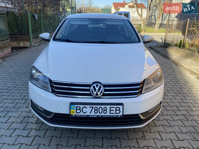 Белый Фольксваген Пассат, объемом двигателя 1.97 л и пробегом 240 тыс. км за 11200 $, фото 1 на Automoto.ua