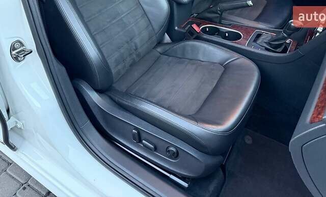 Білий Фольксваген Пассат, об'ємом двигуна 2 л та пробігом 152 тис. км за 12450 $, фото 41 на Automoto.ua